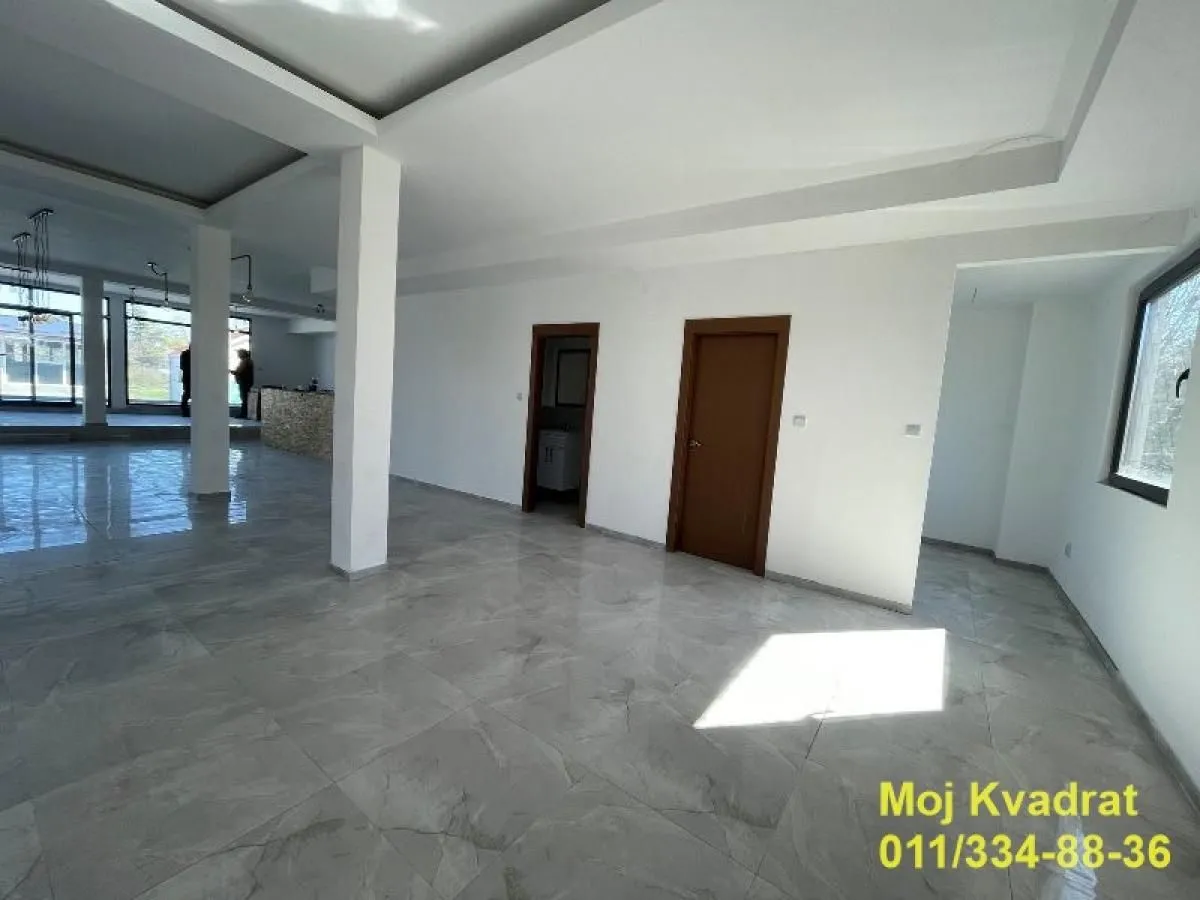 Rent, office space, 232m², Labudovo Brdo, Beograd