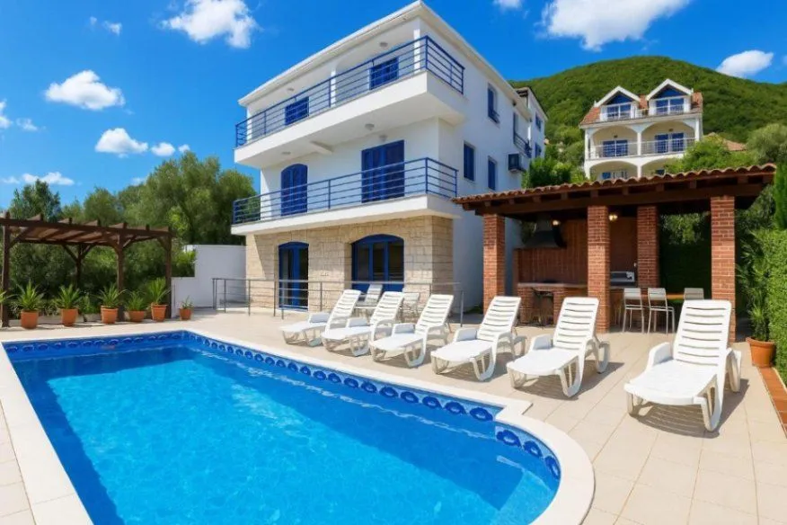 Sale, house, 270m², Đenovići, Herceg Novi