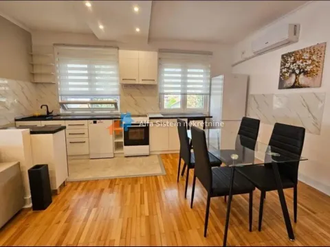 Rent, three bedroom apartment, 61m², Južni Bulevar, Vračar Sve Podlokacije - image 6