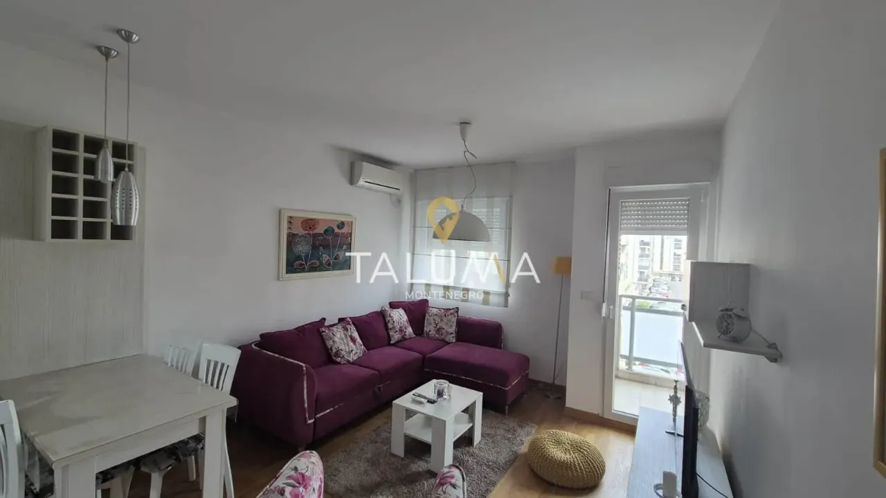 Izdavanje, jednosoban stan, 43m², City Kvart, Podgorica