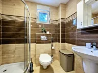 Izdavanje, dvosoban stan, 55m², Centar, Budva - image 9