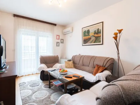 Prodaja, dvosoban stan, 53m², City Kvart, Podgorica - image 1