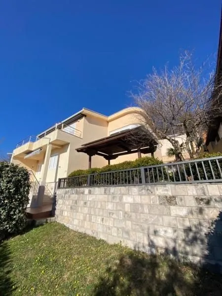 Sale, house, 121m², Bar, Crna Gora