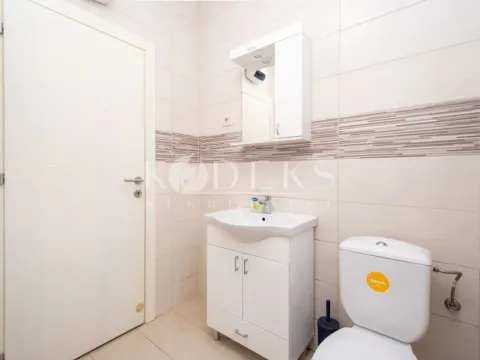 Izdavanje, poslovni prostor, 90m², Gorica C, Podgorica - image 9