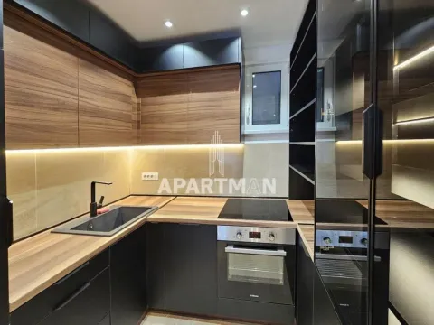 Izdavanje, trosoban stan, 80m², Vračar Sve Podlokacije, Beograd - image 7