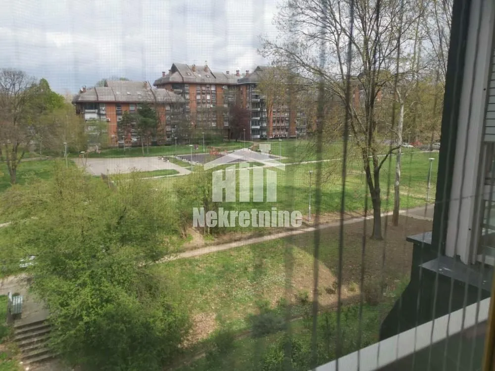 Prodaja, dvosoban stan, 62m², Galenika, Beograd