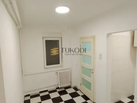 Prodaja, jednosoban stan, 36m², Stari grad, Novi Sad - image 9