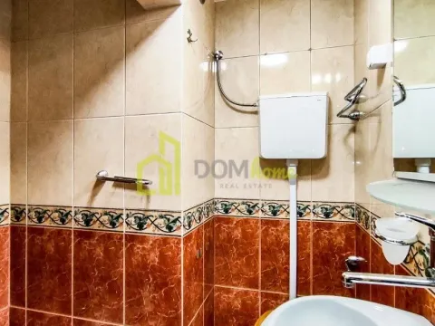 Izdavanje, trosoban stan, 115m², Momišići, Podgorica - image 21