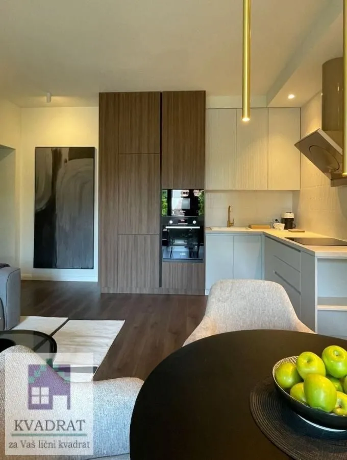 Prodaja, stan, 85m², Centar, Novi Sad