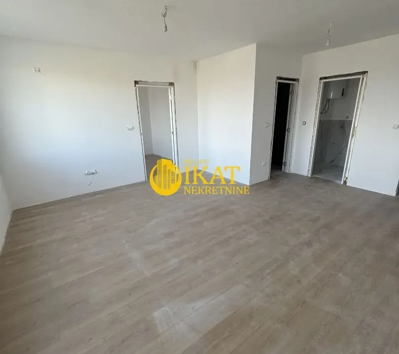 Prodaja, dvosoban stan, 50m², Centar, Stara Pazova