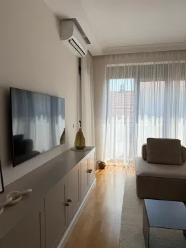 Rent, one bedroom apartment, 51m², Centar, Tivat - image 4