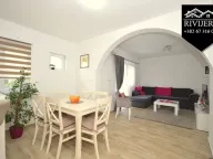 Sale, two bedroom apartment, 85m², Đenovići, Herceg Novi - image 1