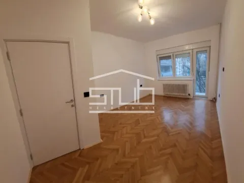 Izdavanje, trosoban stan, 70m², Savski Venac, Beograd - image 4