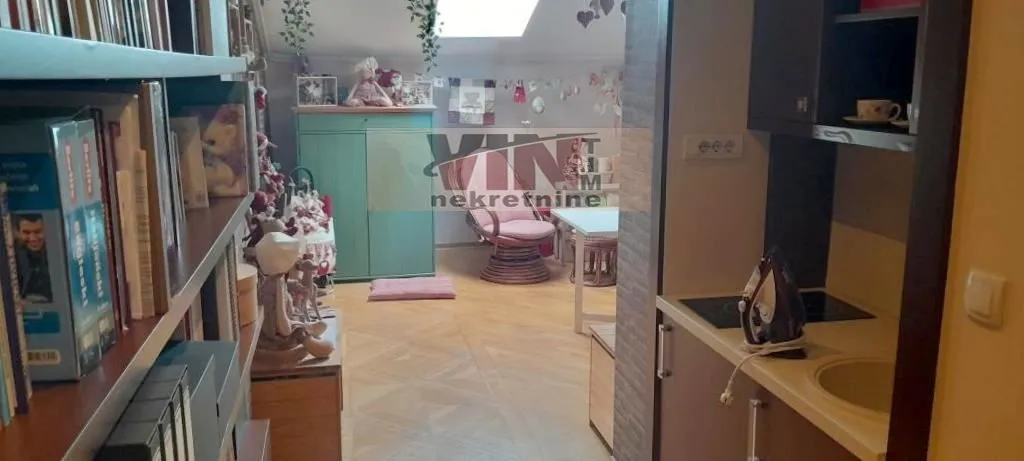 Prodaja, četvorosoban stan, 155m², Voždovačka Crkva, Voždovac Sve Podlokacije