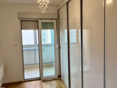 Rent, three bedroom apartment, 98m², City Kvart, Podgorica - image 8