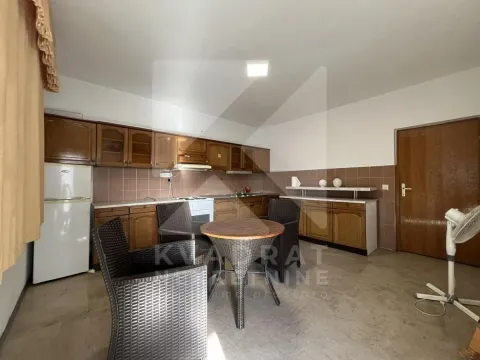 Izdavanje, kuća, 500m², Stari Aerodrom, Podgorica - image 6