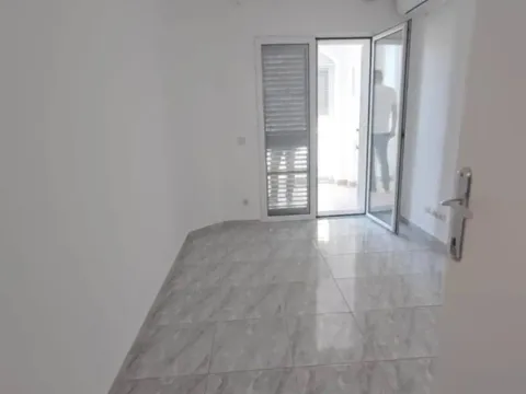 Sale, two bedroom apartment, 71m², Bečići, Budva - image 6