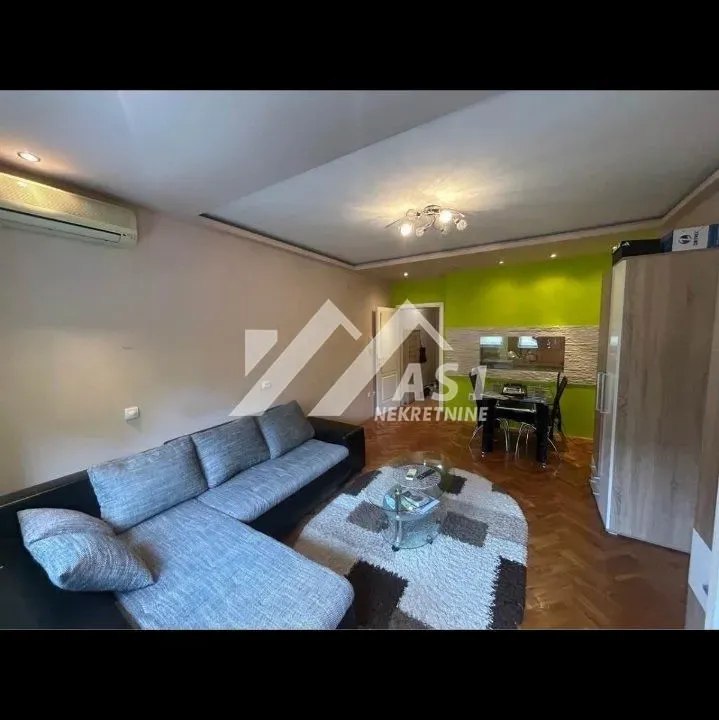 Izdavanje, jednosoban stan, 32m², Grbavica, Novi Sad Sve Podlokacije