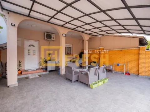 Prodaja, kuća, 140m², Pobrežje, Podgorica - image 14