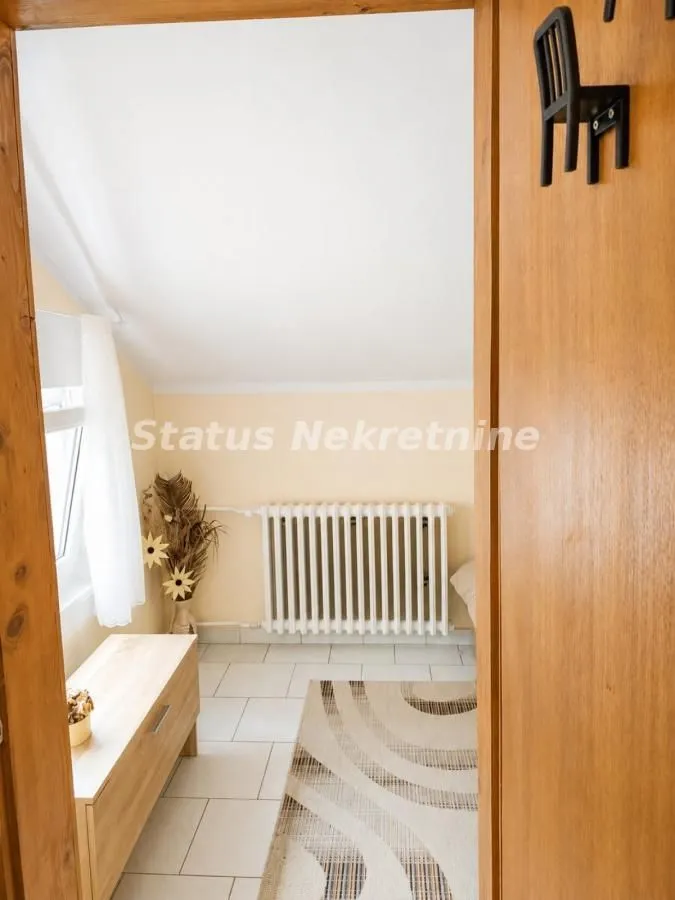 Prodaja, trosoban stan, 50m², Novi Sad, Srbija