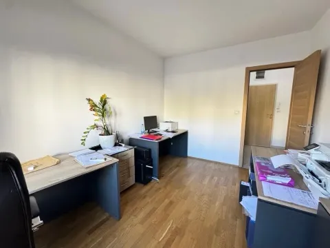 Prodaja, jednosoban stan, 45m², Stari Aerodrom, Podgorica - image 5