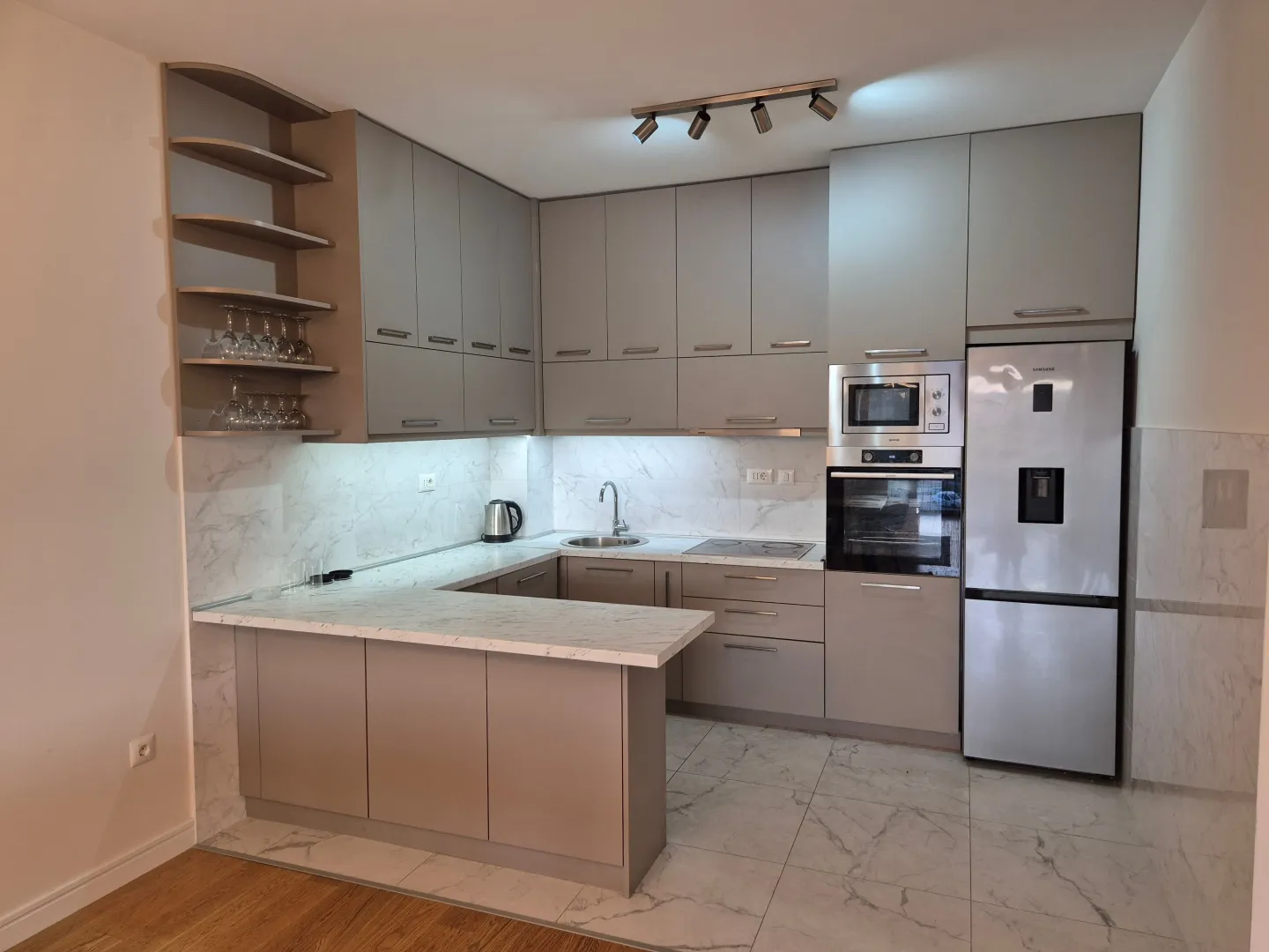 Prodaja, jednosoban stan, 63m², Preko Morače, Podgorica