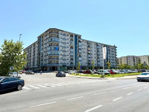 Rent, three bedroom apartment, 84m², Pobrežje, Podgorica - image 2