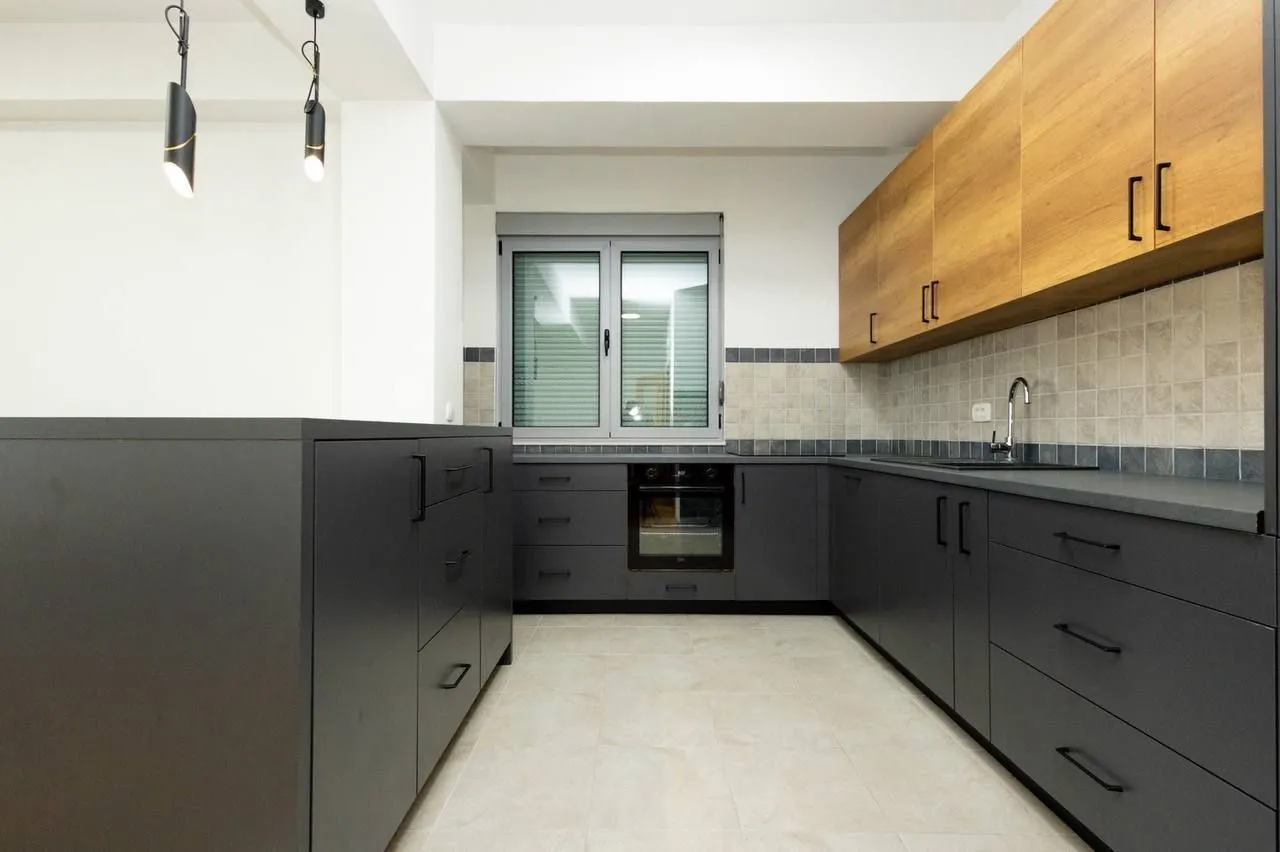 Rent, three bedroom apartment, 129m², Centar, Bar