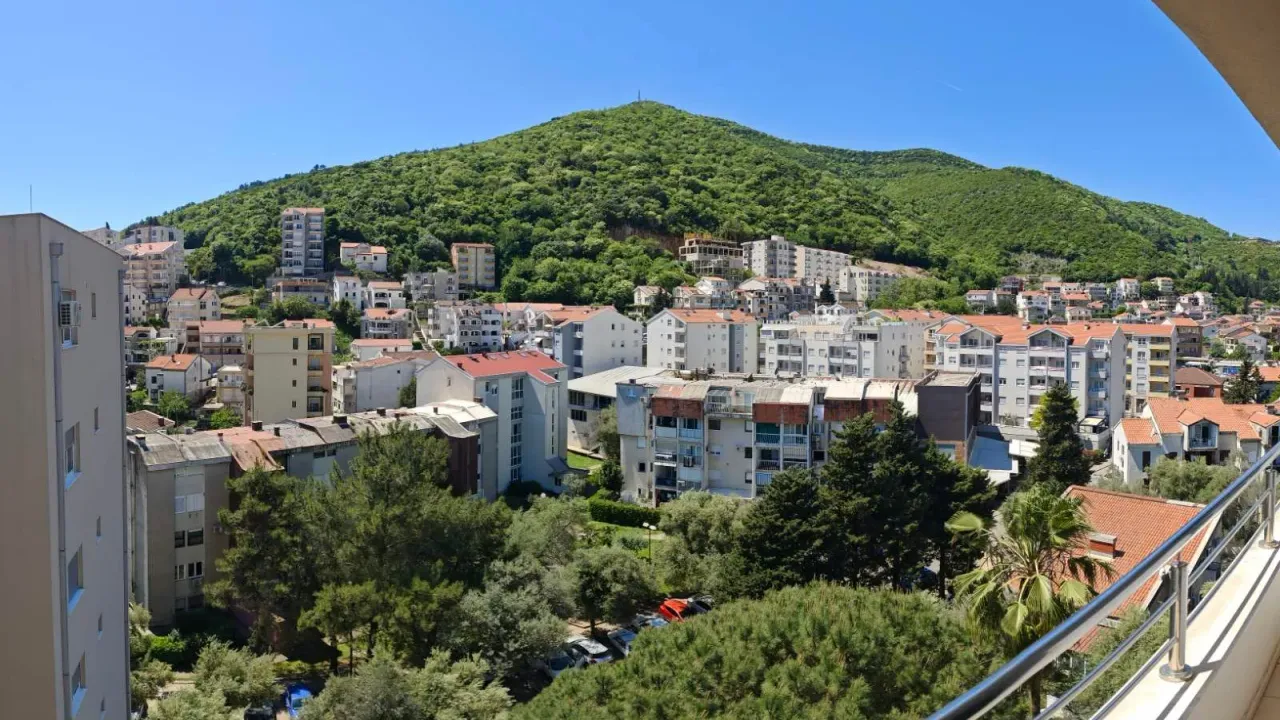 Rent, one bedroom apartment, 43m², Maslinjak, Budva