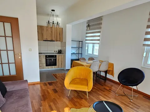 Rent, two bedroom apartment, 64m², City Kvart, Podgorica - image 3