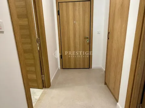 Izdavanje, jednosoban stan, 47m², City Kvart, Podgorica - image 11