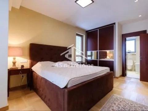 Izdavanje, četvorosoban stan, 150m², Novi Beograd Sve Podlokacije, Beograd - image 18