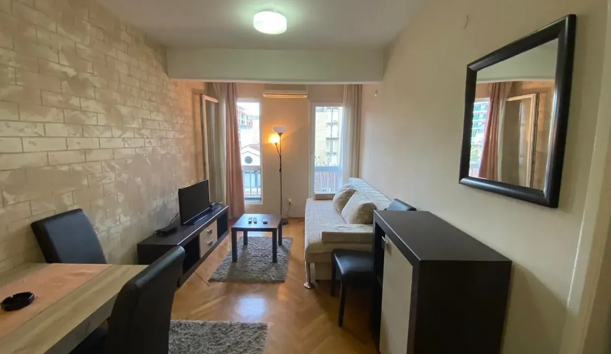 Izdavanje, jednosoban stan, 40m², Budva, Crna Gora