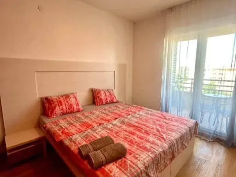 Prodaja, jednosoban stan, 51m², City Kvart, Podgorica - image 9