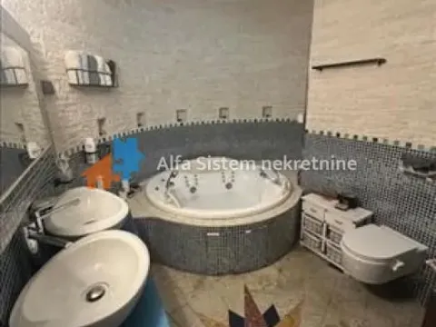 Izdavanje, trosoban stan, 155m², Neimar, Vračar Sve Podlokacije - image 33