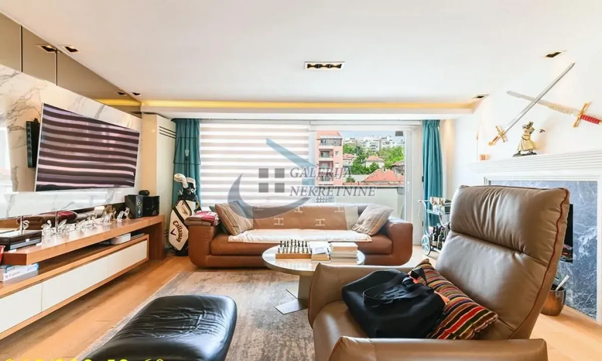 Prodaja, trosoban stan, 83m², Južni Bulevar, Vračar Sve Podlokacije