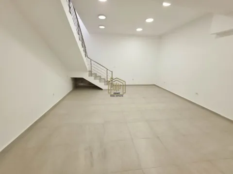 Izdavanje, poslovni prostor, 115m², Blok 6, Podgorica - image 1