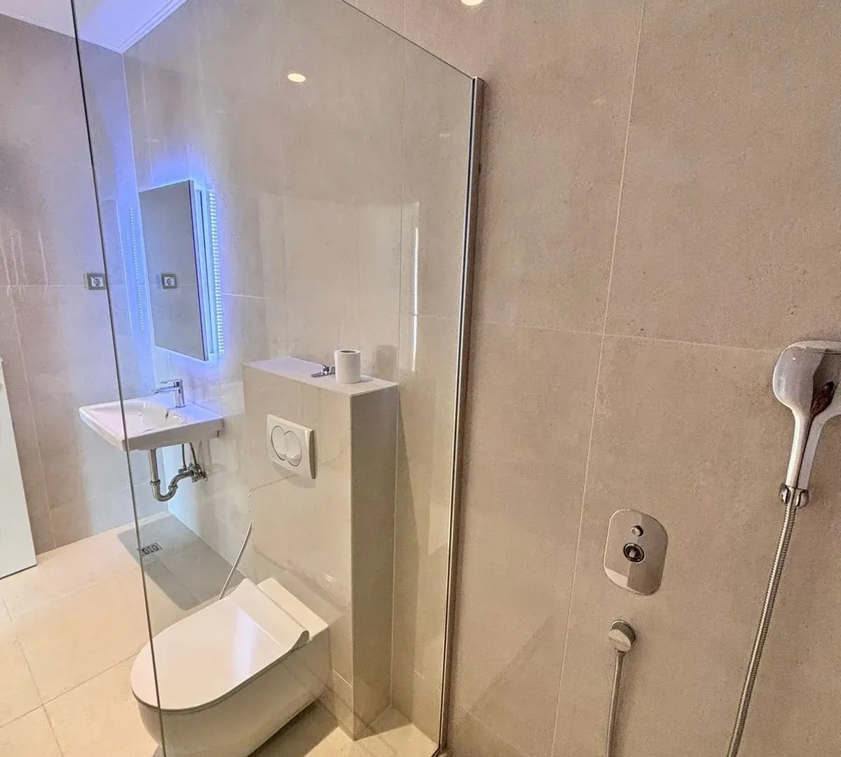 Sale, two bedroom apartment, 101m², Tivat, Crna Gora