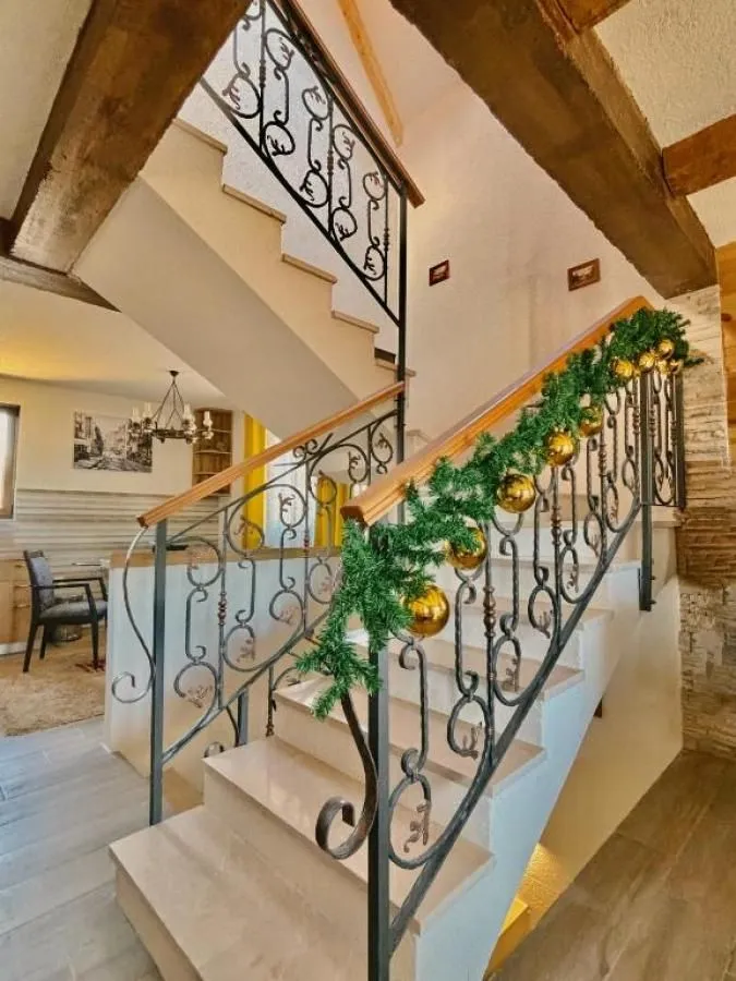 Prodaja, kuća, 274m², Žabljak, Crna Gora