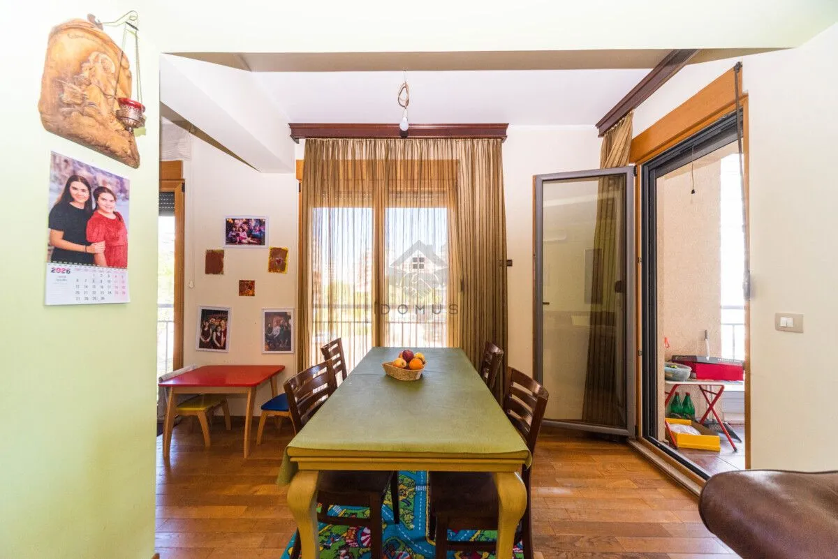 Prodaja, dvosoban stan, 81m², Krivi Most, Podgorica