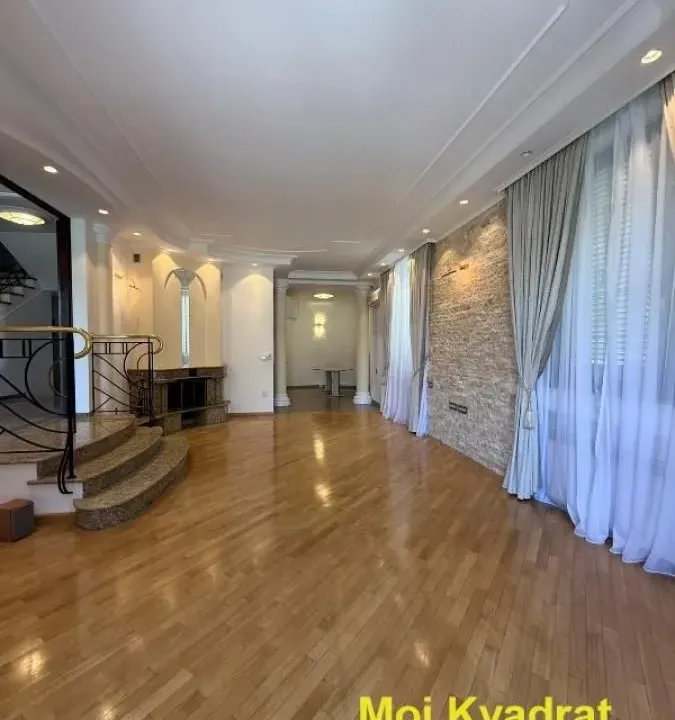 Rent, house, 312m², Voždovac Sve Podlokacije, Beograd
