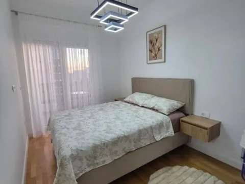 Rent, one bedroom apartment, 47m², Centar, Bar - image 11