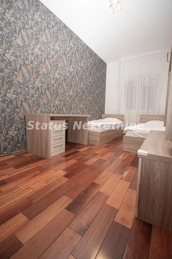 Prodaja, četvorosoban stan, 114m², Bulevar Evrope, Novi Sad Sve Podlokacije