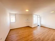 Prodaja, jednosoban stan, 54m², Blok 5, Podgorica - image 2