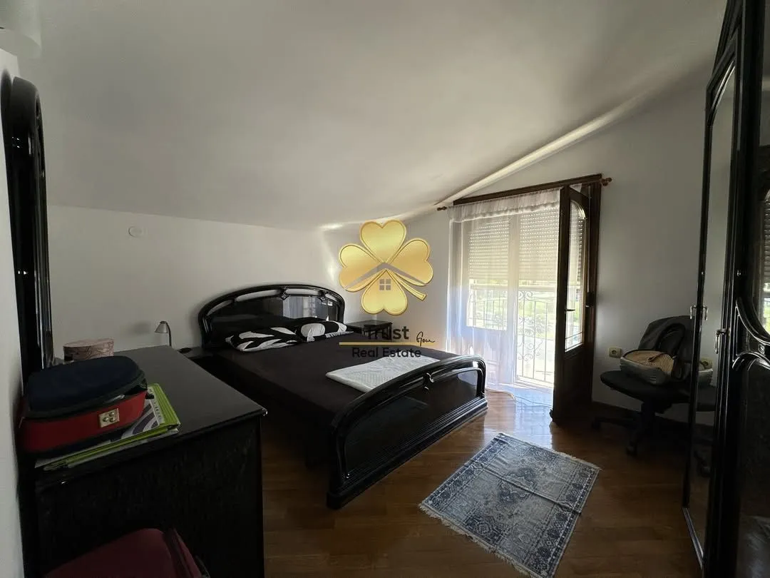 Prodaja, kuća, 270m², Masline, Podgorica