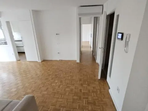 Prodaja, trosoban stan, 75m², Socijalno, Novi Sad Sve Podlokacije - image 9