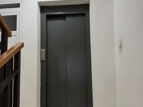 Prodaja, stan, 44m², Vezirov Most, Podgorica - image 4