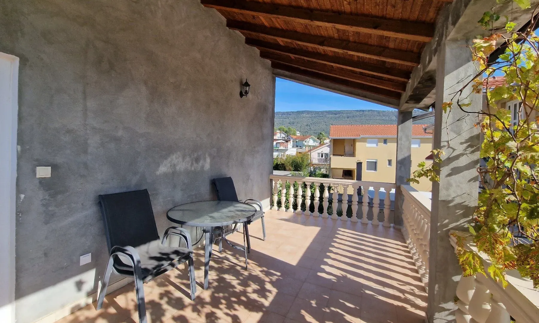 Rent, three bedroom apartment, 105m², Tivat, Crna Gora