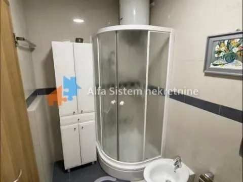 Izdavanje, trosoban stan, 95m², Autokomanda, Voždovac Sve Podlokacije - image 18