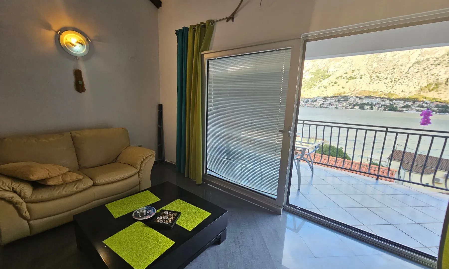 Sale, four bedroom apartment, 115m², Muo, Kotor